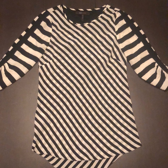 BCBG Black & White Silk Keyhole Top - Picture 3 of 4